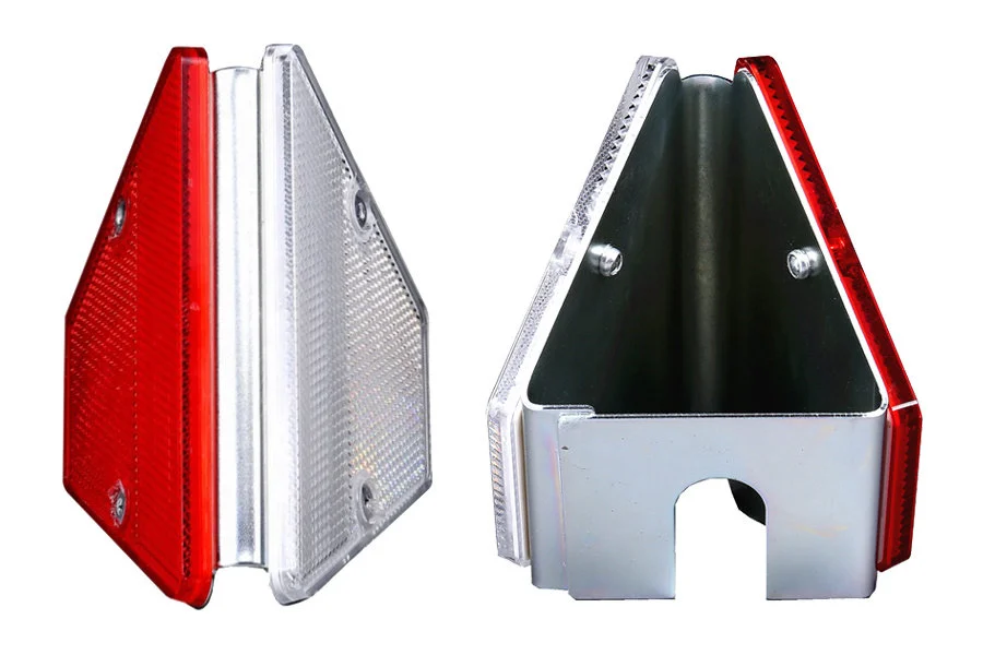 vangrail-reflector-rood-wit-trapezium